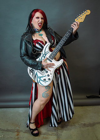 20260822-1-Lacey-Guitar-0002