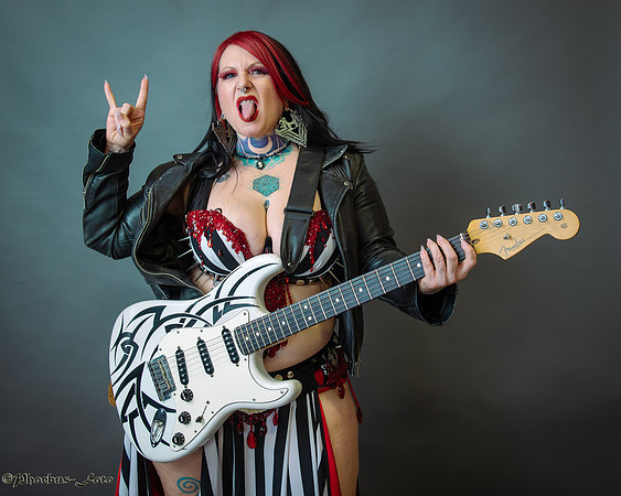 20260822-1-Lacey-Guitar-0003